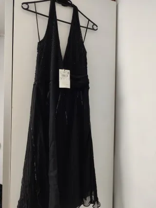 Vestido de noche con pedrería, nuevo con etiqueta