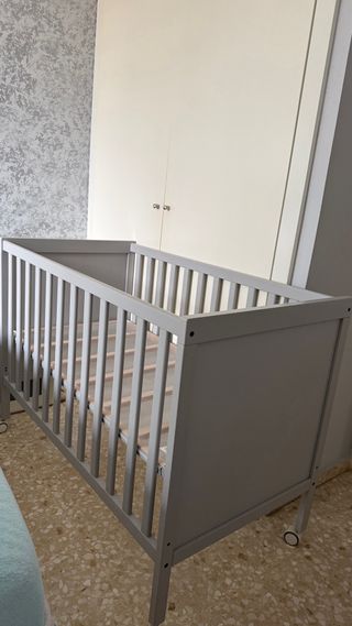 se vende lote completo cuna, colchón y juego de ca