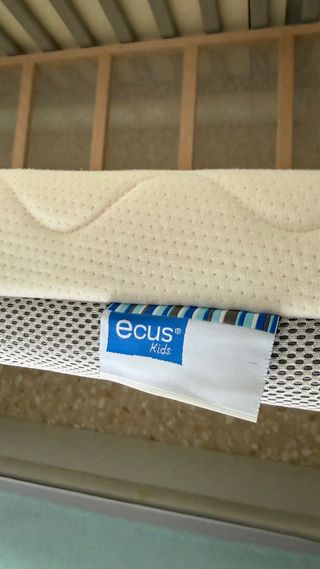 se vende lote completo cuna, colchón y juego de ca