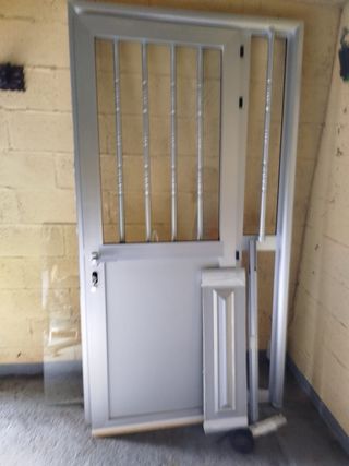 Puerta de aluminio