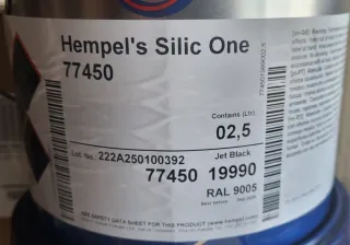 Pintura Hempel Silic One 77450 color negro.
