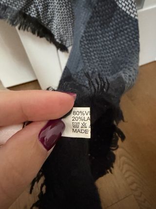 Sciarpone a quadri nero e grigio