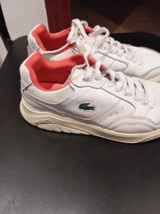 Zapatillas Lacoste Blancas y Rojas