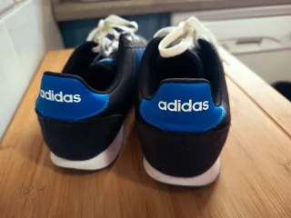 Zapatillas Adidas V Racer 2.0 Negras y Azules