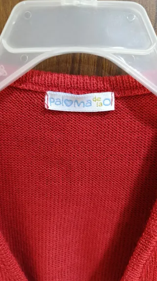 Rebeca bolero roja niña