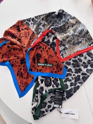 Pañuelo BIMBA Y LOLA multicolor