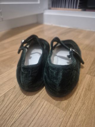 Merceditas terciopelo verde niña