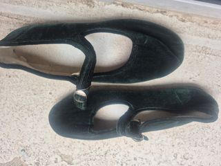 Merceditas terciopelo verde niña