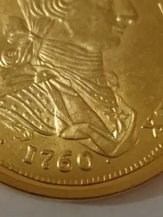 Moneda CarlosIII 1760 acabado en oro 24k