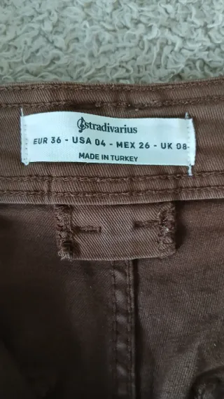 Pantalones Stradivarius marrones anchos
