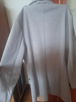 Americana de mujer gris