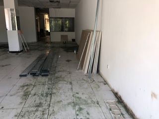 ME OFREZCO DE MANITAS