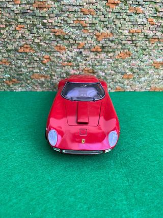Ferrari 250 GTO/LM – Escala 1:18