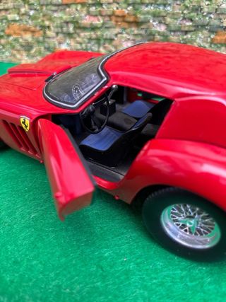 Ferrari 250 GTO/LM – Escala 1:18