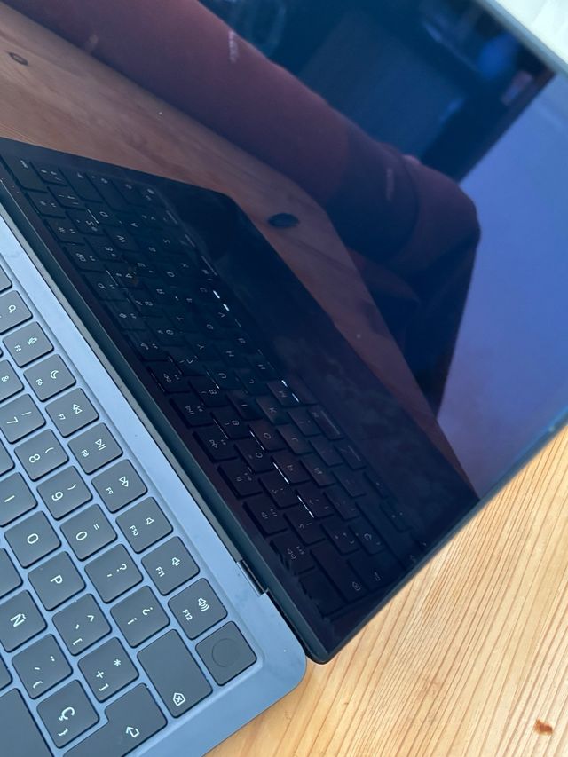 MacBook Air M2 2022 8GB 2TB Gris Espacial 13,6”