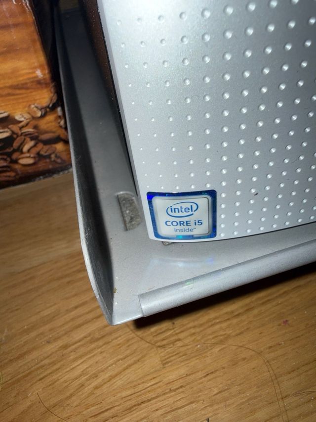 Ordenador HP Blanco y Negro