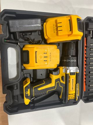 Atornillador Eléctrico Bonthe con Baterías y Carga