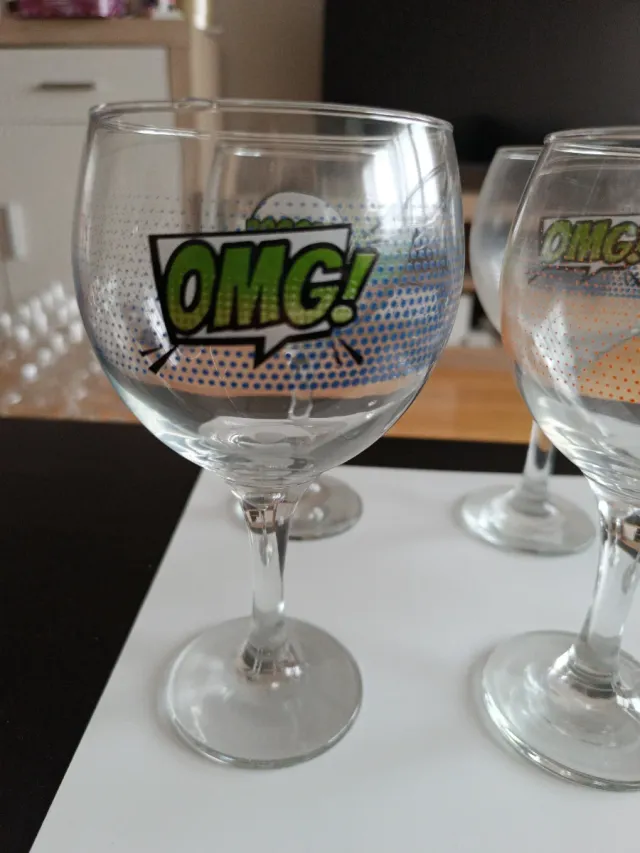 6 copas balón con diseño cómic+ regalo de otra