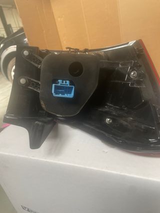 Piloto Trasero Derecho VW T-R 2GA945096D