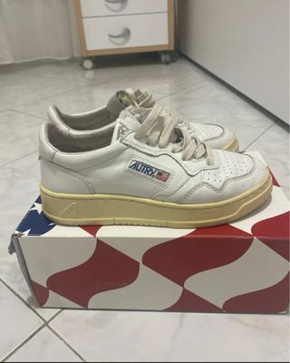 Autry Sneakers Bianche e Beige