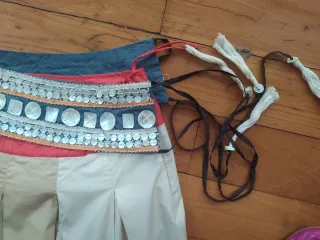 Falda Hoss Homeless con cinturón