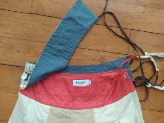 Falda Hoss Homeless con cinturón