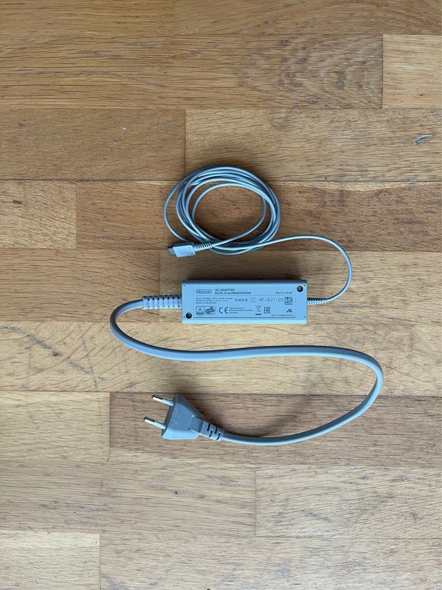 Adaptador AC Nintendo WUP-011 EUR