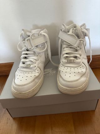 Nike Air Force 1 Mid Blancas