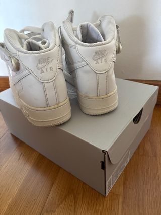 Nike Air Force 1 Mid Blancas