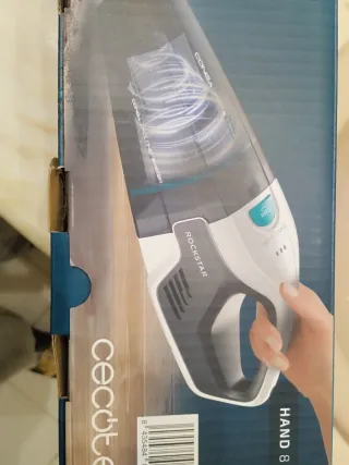 Robot Aspirador y Aspirador de mano