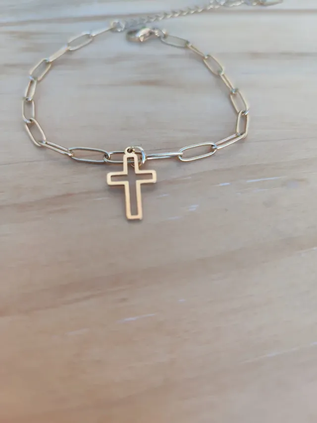 Pulsera acero con cruz dorada