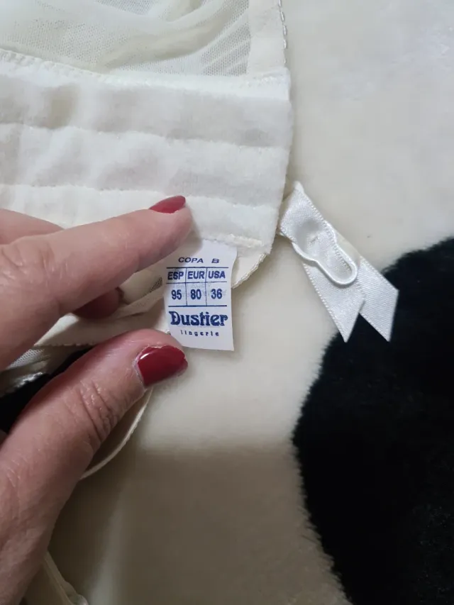 Bustier beige con liguero