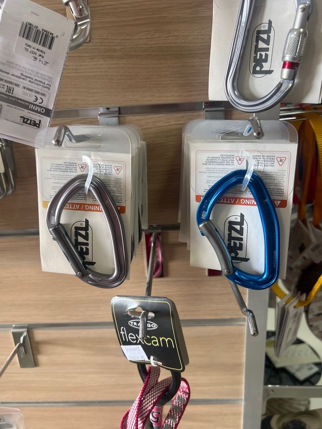 Mosquetones escalada y montaña