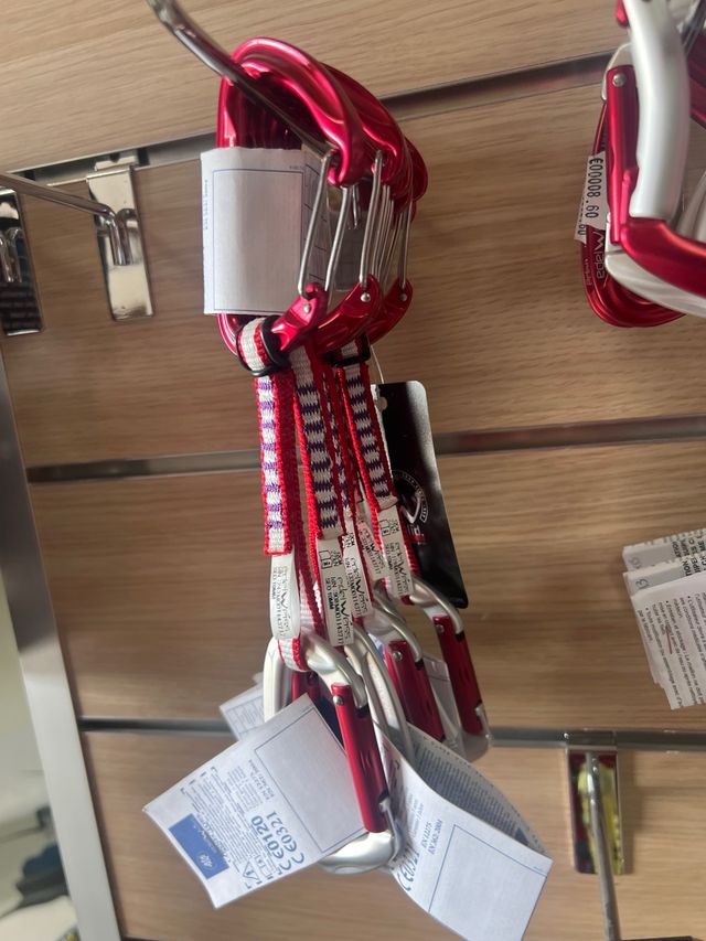 Mosquetones escalada y montaña