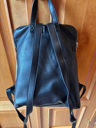 Mochila Desigual Negra y Blanca