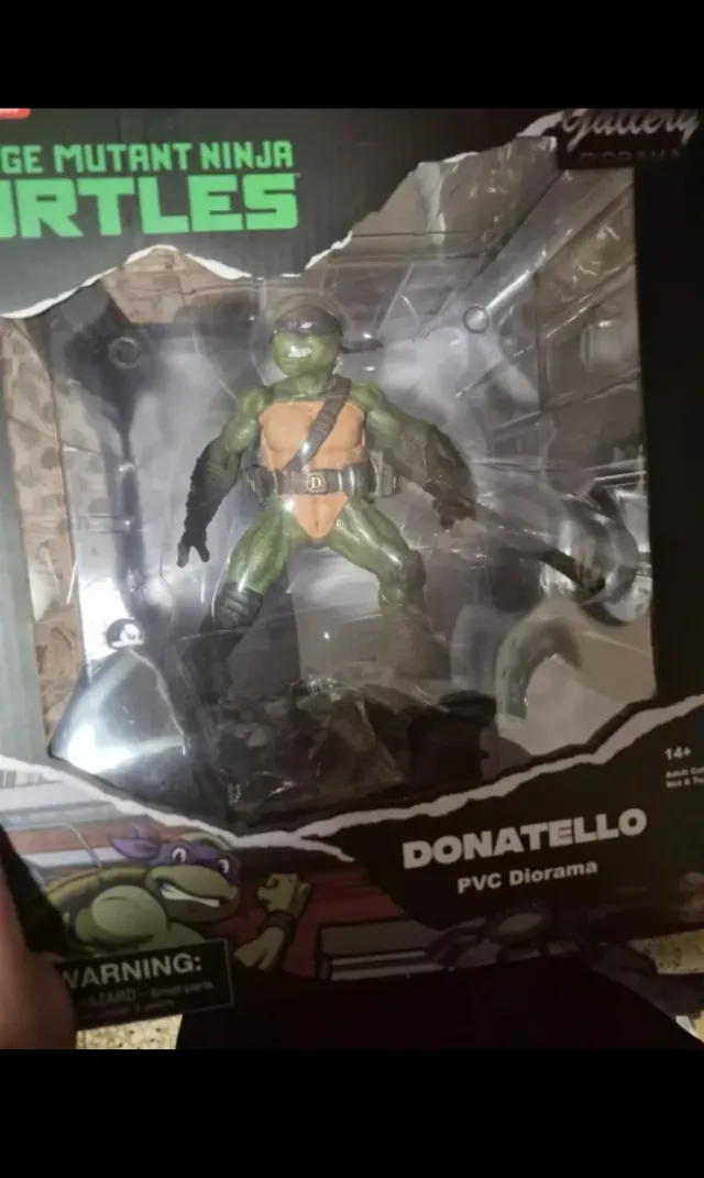 Figura Donatello PVC Diorama TMNT