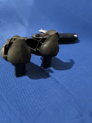 LODI Zapatos y Bolso Fiesta Negro/Dorado