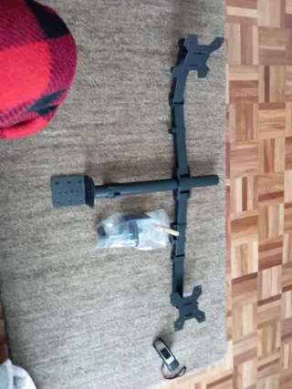 Pantalla MSI Curva + Soporte Brazos