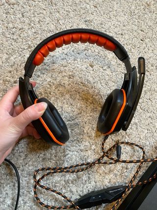 Pack PS4 CUH-1116A + Mando + Cascos + Cables