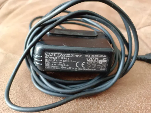 Cargador Game Boy Advance SP AGS-002