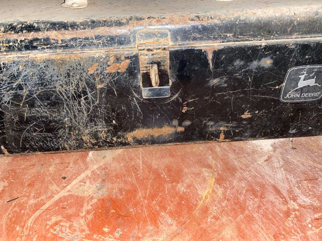 Caja de herramientas John Deere