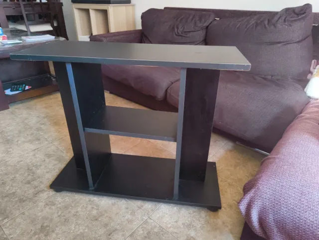 Mueble para pecera 80 cms largo.