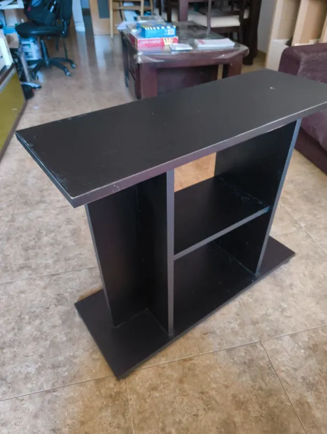 Mueble para pecera 80 cms largo.