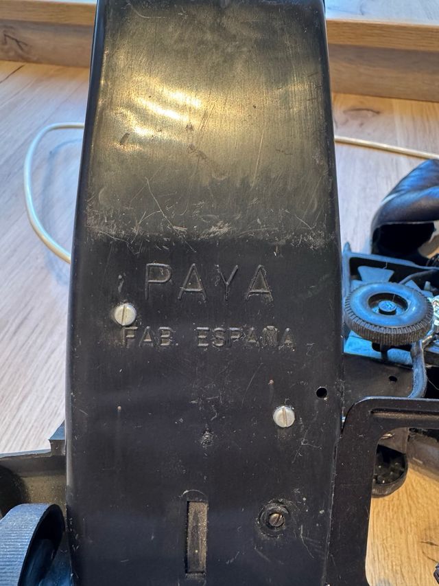 Moto teledirigida Paya Kawasaki Policía