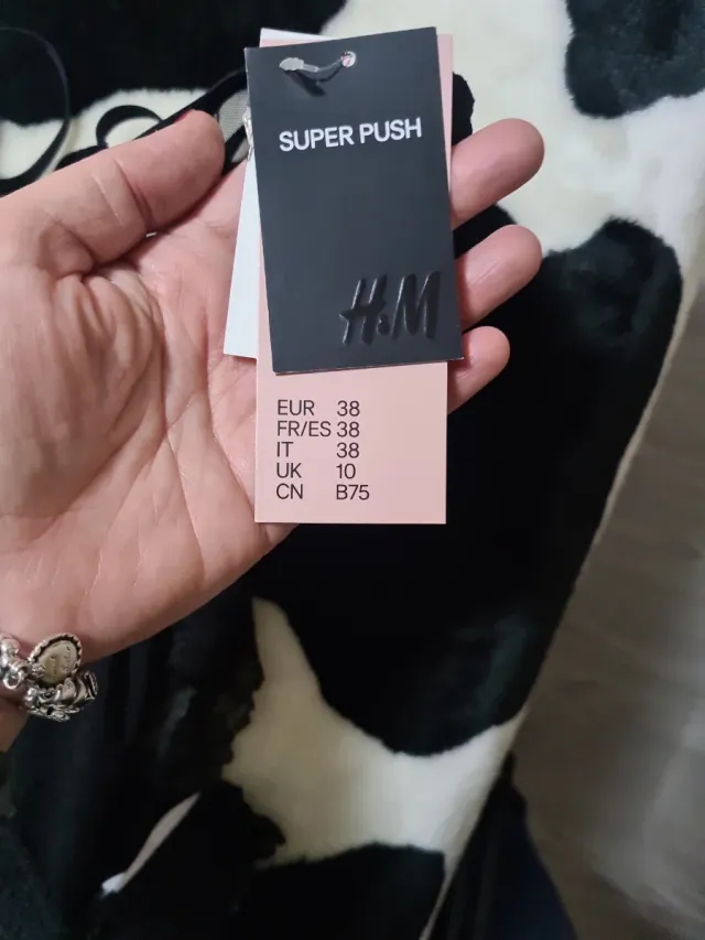 Body negro encaje y transparencias