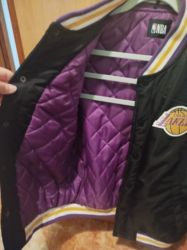 Chaqueta Bomber Lakers Negra y Morada