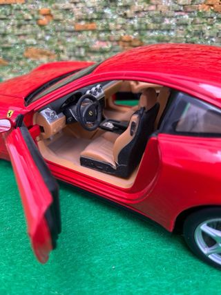 Ferrari 612 Scaglietti (2003) – Hot Wheels - 1:18