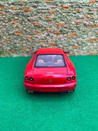 Ferrari 612 Scaglietti (2003) – Hot Wheels - 1:18