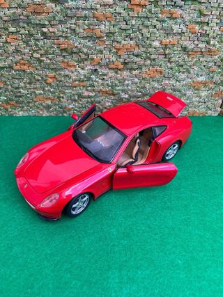 Ferrari 612 Scaglietti (2003) – Hot Wheels - 1:18
