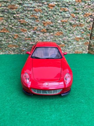 Ferrari 612 Scaglietti (2003) – Hot Wheels - 1:18